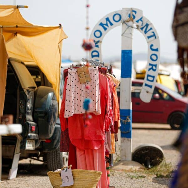 Sant Jordi Flea Market