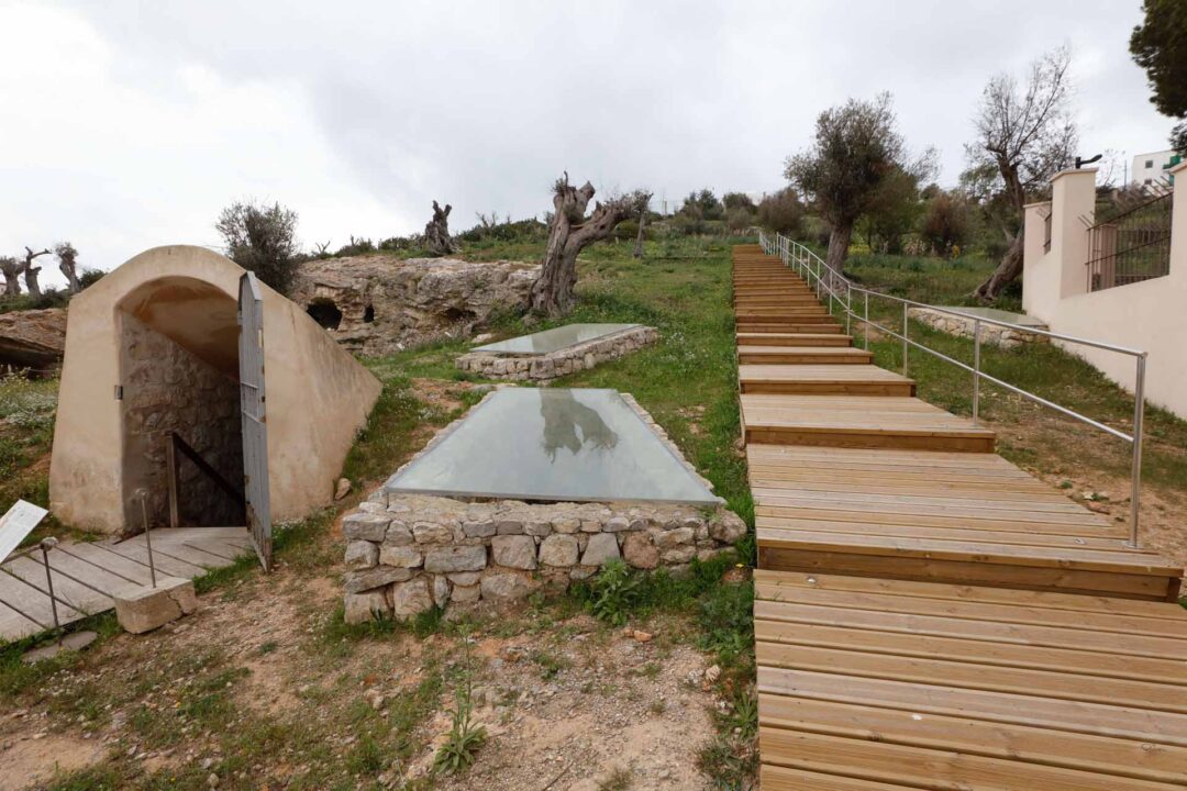 Unesco World Heritage: Necrópolis Of Puig D'Es Molins