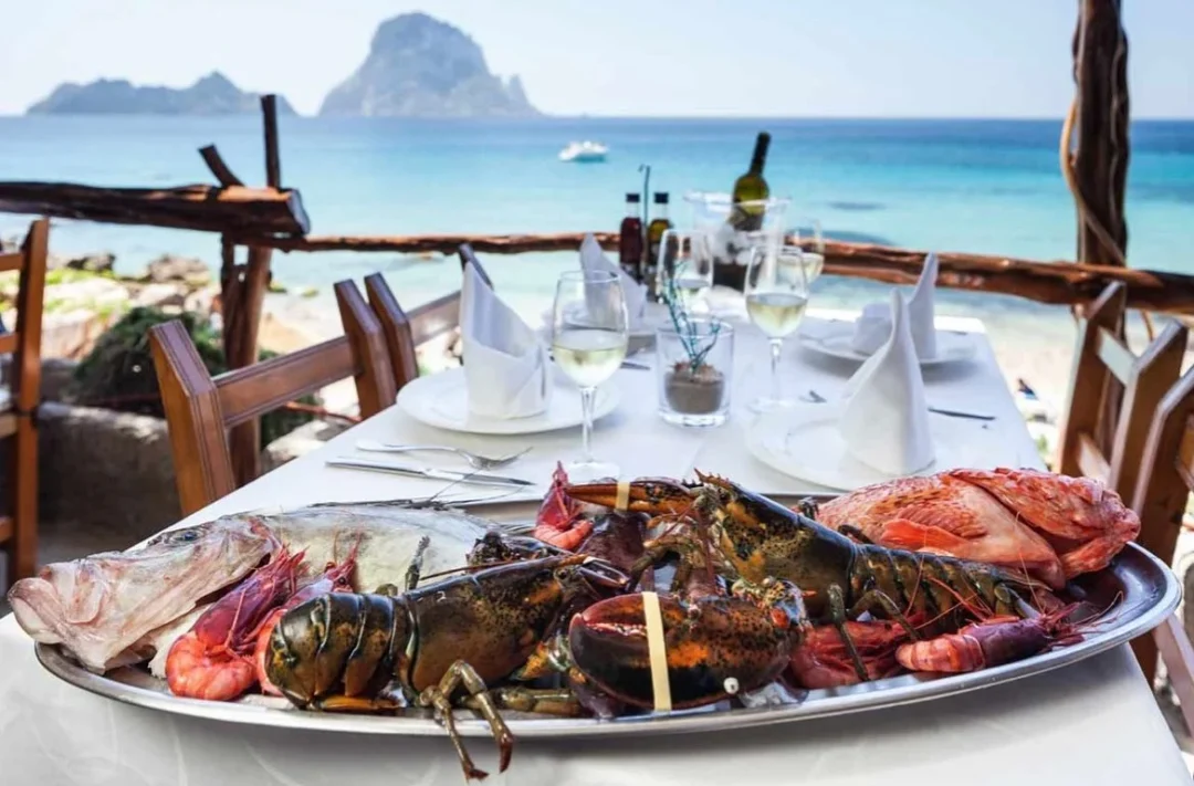 Restaurante El Carmen In Cala D'Hort (Ibiza)