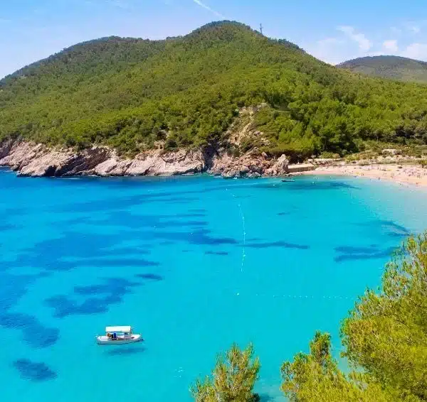 What to do in Ibiza besides partying? 8 fantastic plans that answer the question