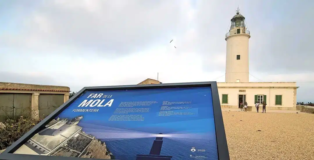 Faro De La Mola