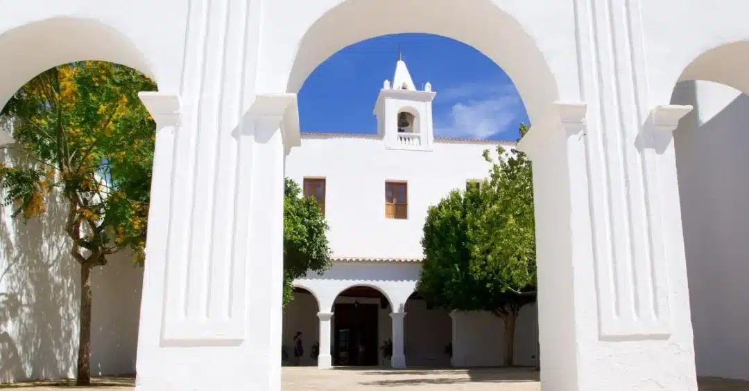 Sant Miquel de Balansat: the village with beautiful historic buildings and sites