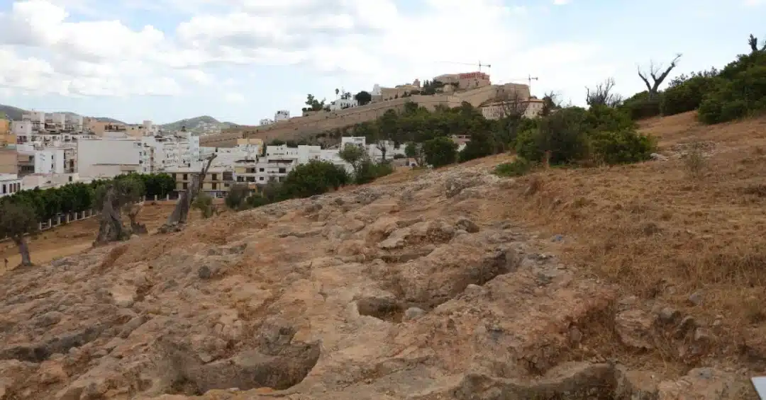 History &Ndash; Necropolis De Puig Des Molins 1 &Ndash; Living Ibiza