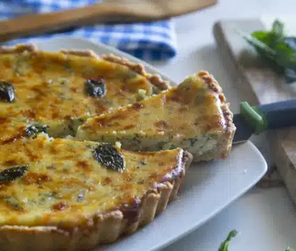 Flaó ibicenco recipe: how to make Ibiza’s traditional (and delicious) cheesecake step by step