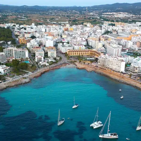 Where to park in Sant Antoni (Ibiza): free and paid options for every traveller