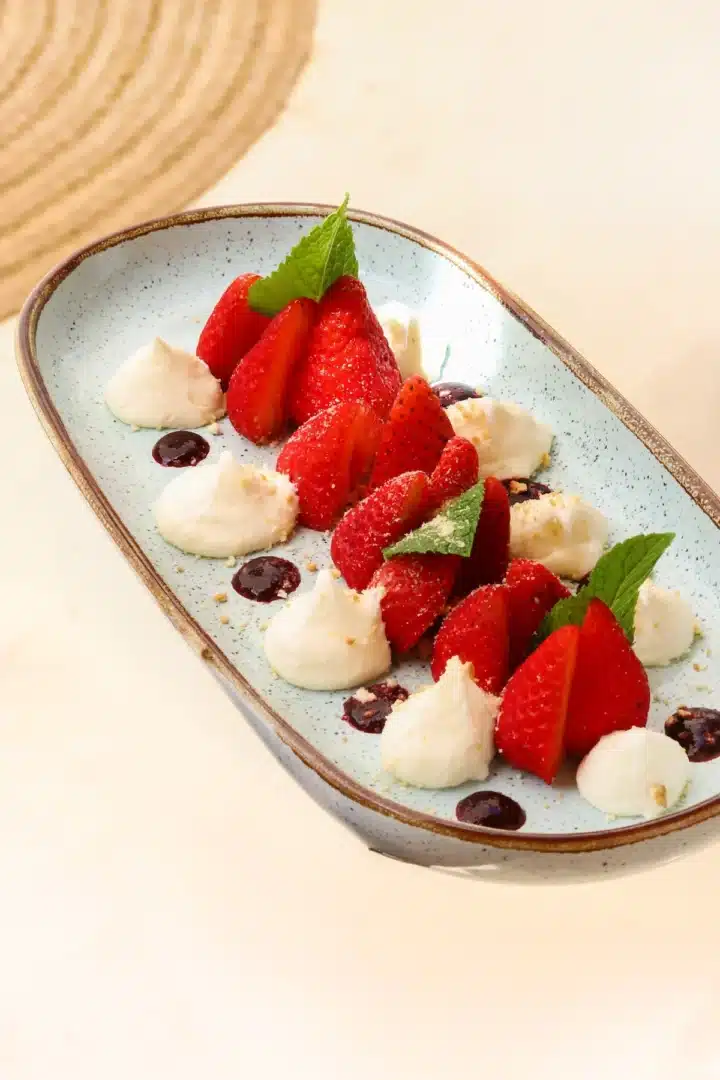 La Fontona Strawberries And Cream