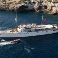 Shemara: British war yacht