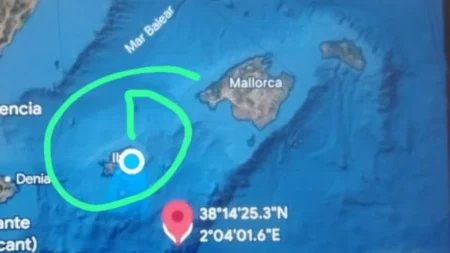 A migrant from the skiff with 18 missing near Ibiza: “We are in danger. We are going to drown”