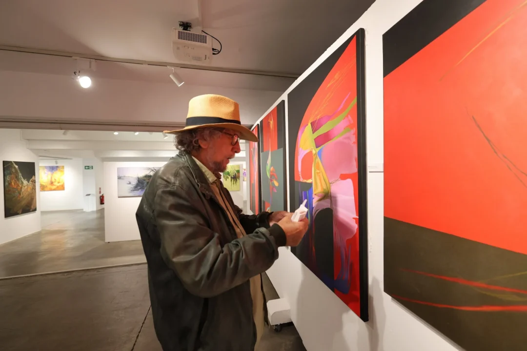 August Banegas exposicion 1 – Living Ibiza 'Sentiments' By August Banegas