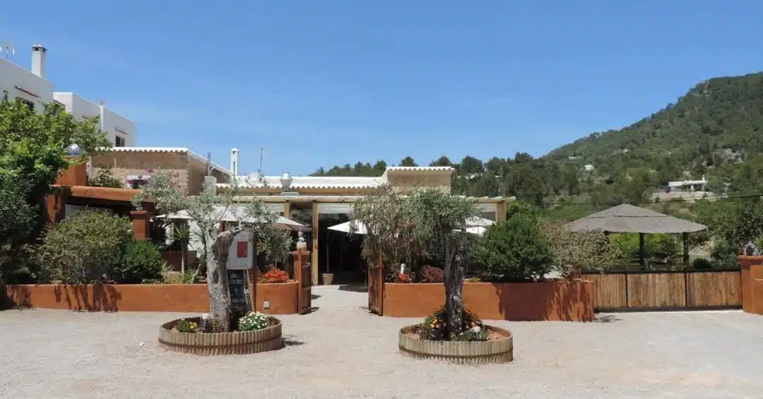 Es Cafe Casa Pepe – Living Ibiza Es Cafè Casa Pepe