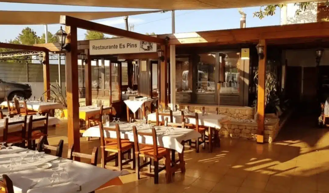 Es Pins – Living Ibiza Es Pins