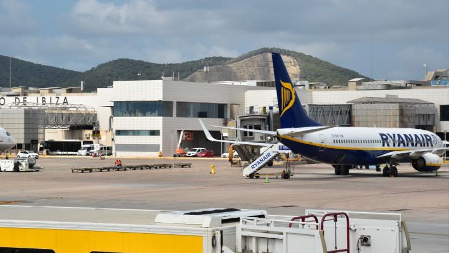 The director of Ibiza's airport terminal encourages "prudence" in the months ahead