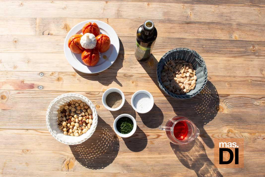 A traditional finger-licking sauce