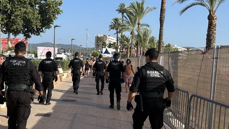 Hidden in the gear shift lever of the car cocaine, ketamine, crystal meth and ecstasy