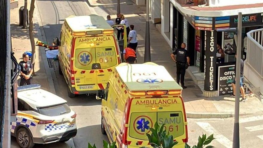 Young man dies after falling from the balcony of a hotel room in Sant Antoni