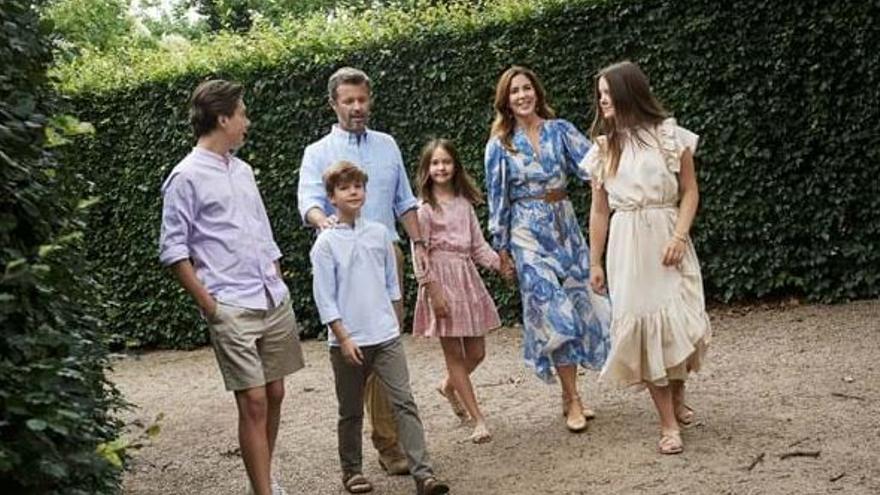 The future kings of Denmark join the summer vacation in Ibiza