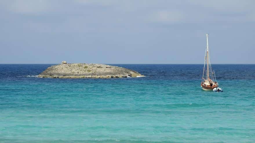 discover the most instagrammable beaches of Ibiza and Formentera for your vacations on the islands!