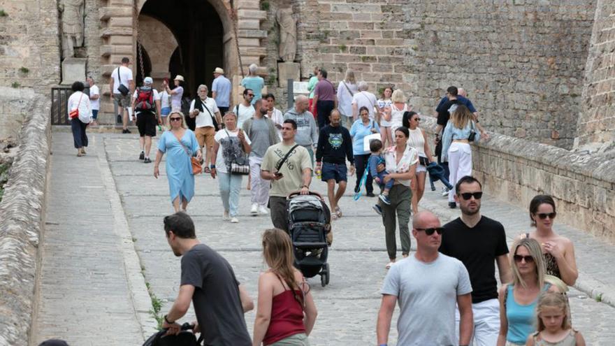 More tourists than ever in Ibiza and Formentera but with increasingly shorter stays