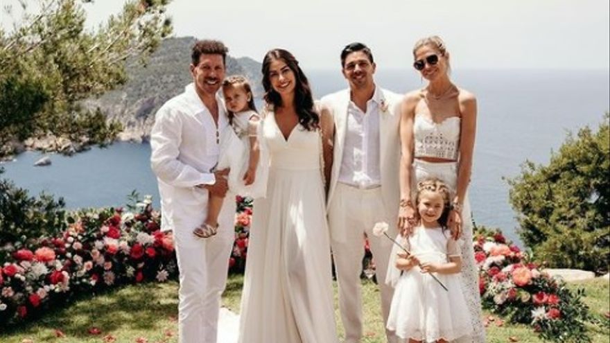 El Cholo Simeone shares photos of the wedding of his son Giovanni in Ibiza