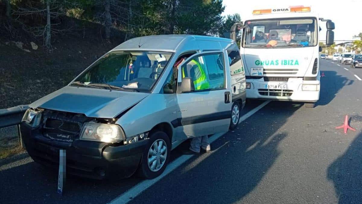 Multiple accident on the Sant Antoni highway