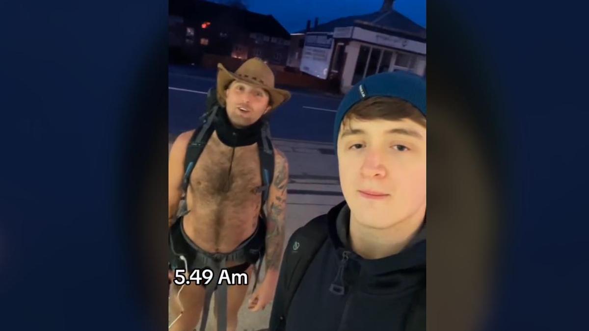 The adventure of a young man who will walk from Great Britain to Ibiza begins