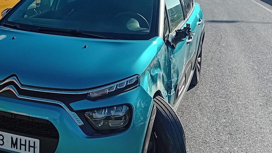 Speeding car crashes into van on airport highway