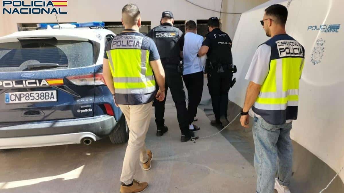 Two men and a woman arrested for stealing watches in Ibiza valued at more than 100,000 euros