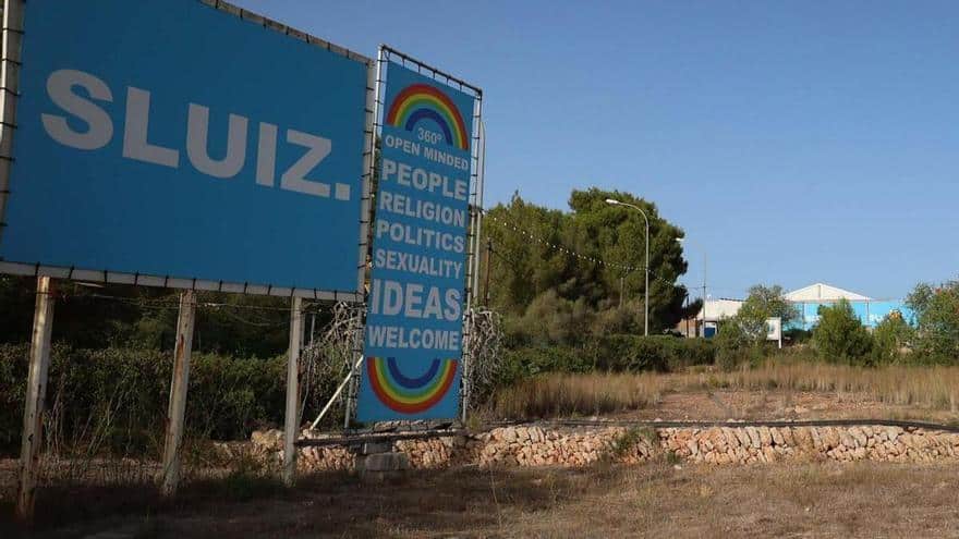 https://living.diariodeibiza.es/news/ibiza/santa-eularia-closure-store-sluiz/
