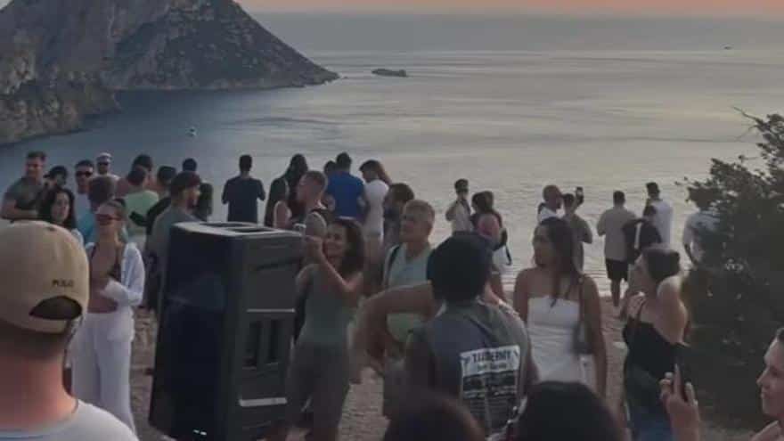 ILLEGAL PARTY IN IBIZA