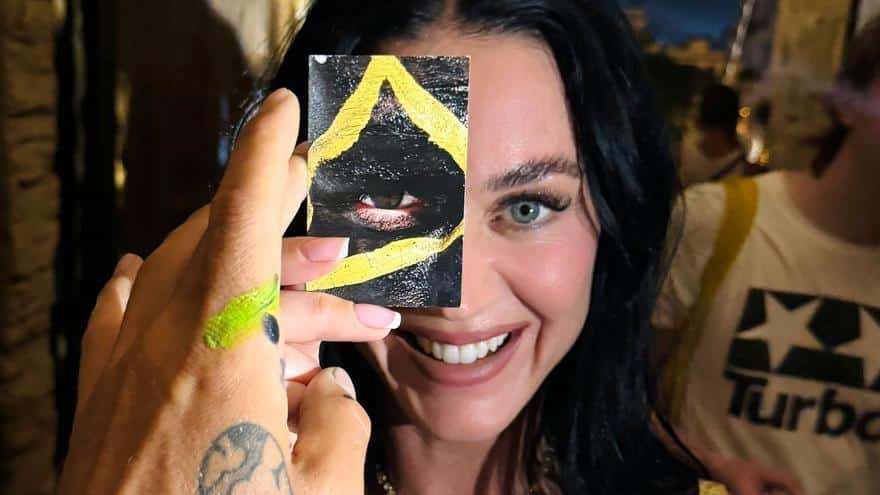 the art project that led Katy Perry to pose in Ibiza
