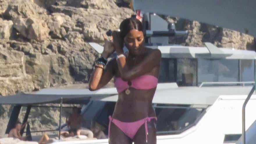 Naomi Campbell and her friends’ dip in Formentera