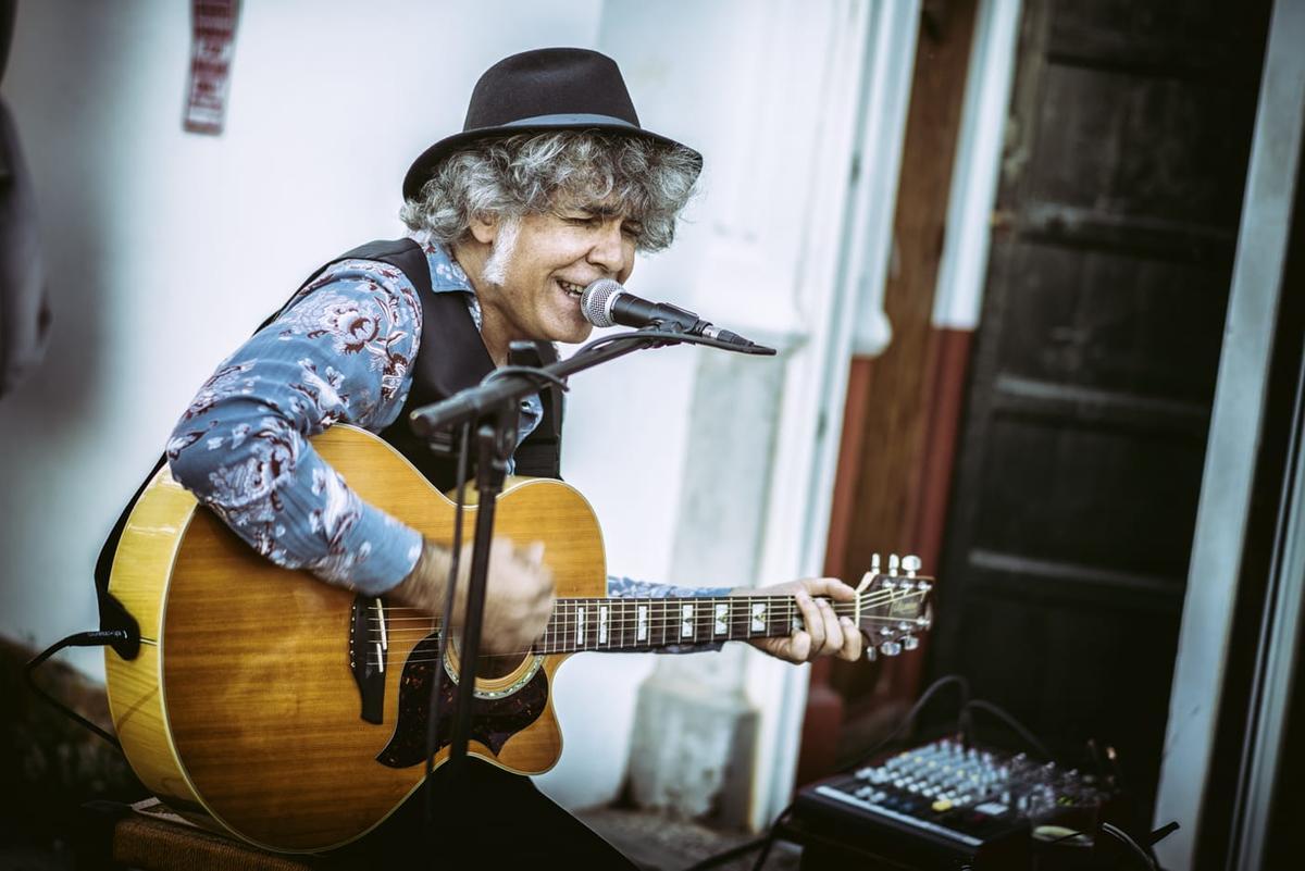 Óscar Avendaño es una de las estrellas este sábado del Rock Island Festival, junto a Hendrik Roever