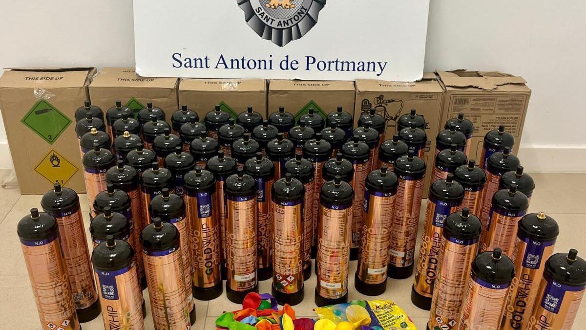 Five arrested and 113 laughing gas cylinders seized in Sant Antoni