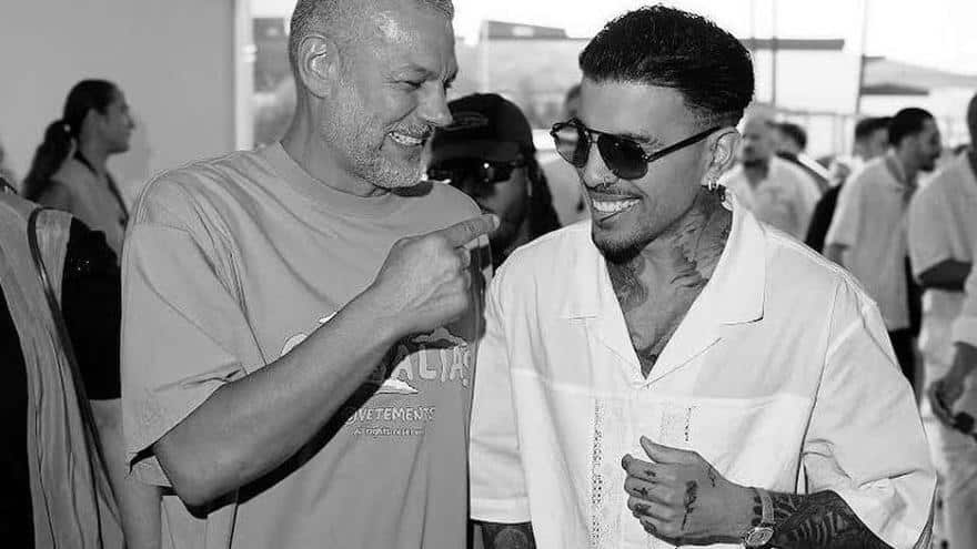 Rauw Alejandro, in Ibiza to see his “bro”