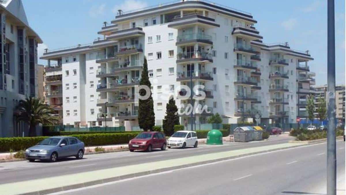 Opportunity in Ibiza: Flat with terrace and swimming pool in the Botafoc area