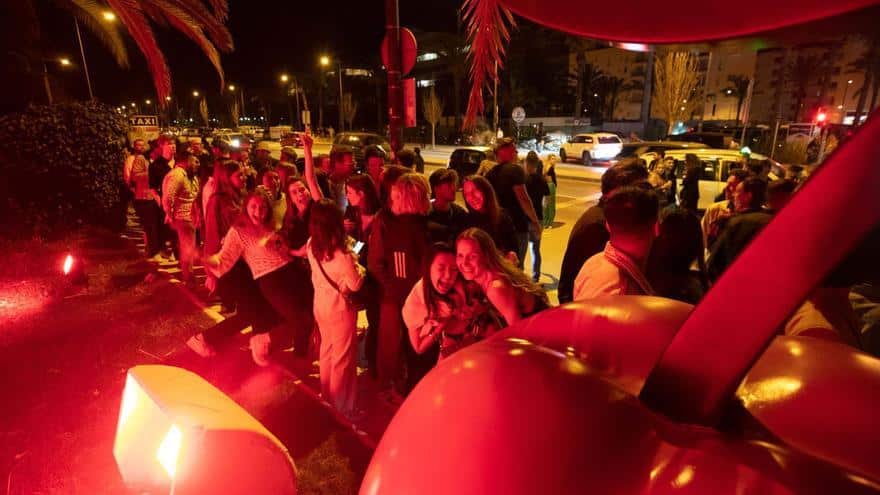 Ibiza nightclubs say goodbye until 2025: UNVRS arrives and openings will be in April