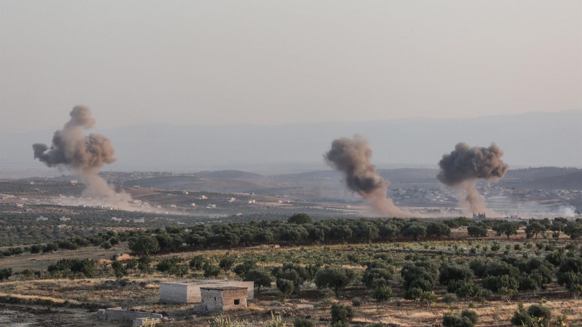 File image of smoke plumes after an attack on Syria. Anas Alkharboutli/dpa
