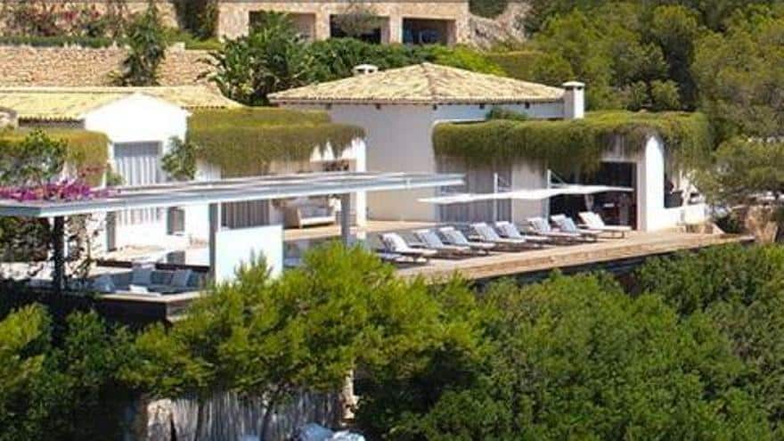 https://living.diariodeibiza.es/news/ibiza/costs-stay-ibiza-house-noel-gallagher/
