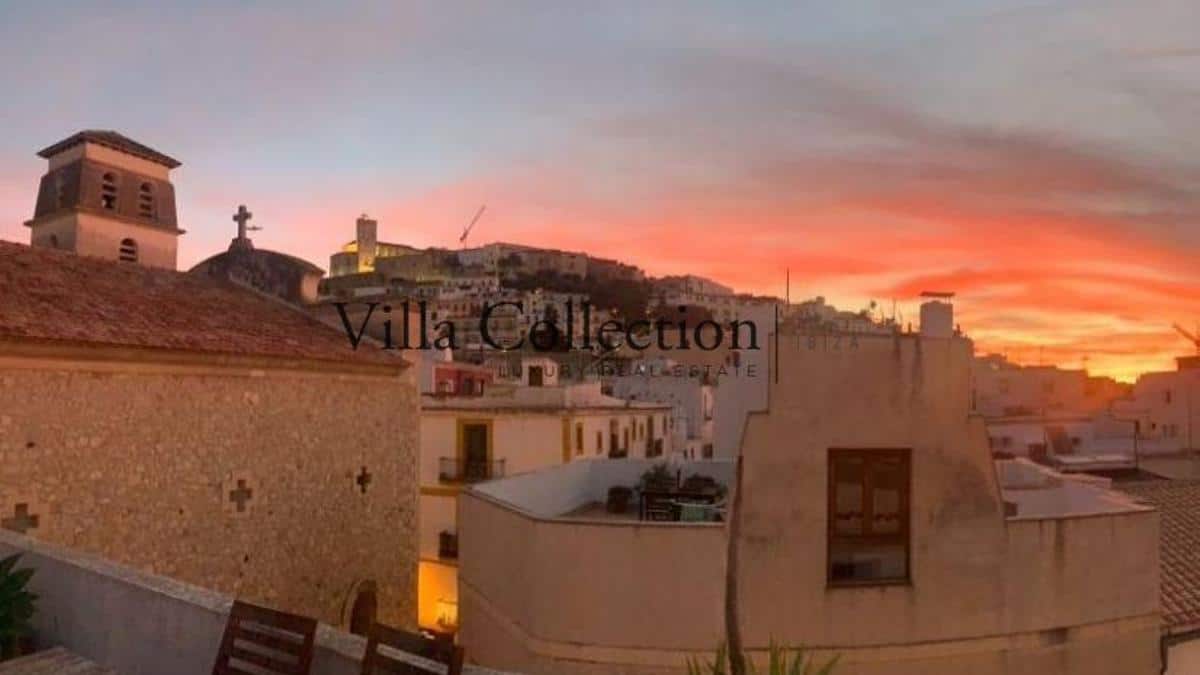 Opportunity in Ibiza: penthouse in the center overlooking Dalt Vila
