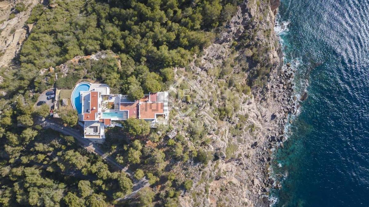 Apartment or villa: this is the type of luxury housing demanded by foreigners in Ibiza