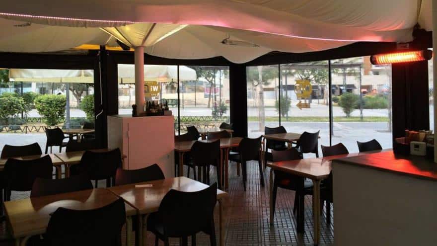 A place to enjoy good food with the family in the center of Ibiza