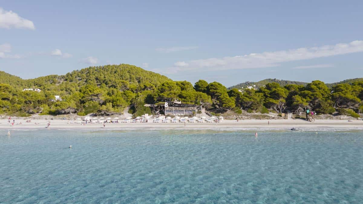 Beso Beach Ibiza: the essential beach club in Ses Salines beach