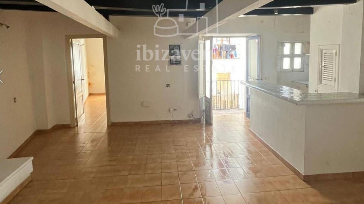 Opportunity in Ibiza: 100 square meters apartment for sale in an exclusive area of the city