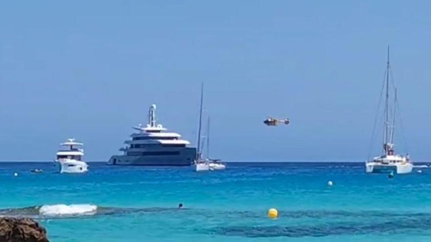 moonrise’ and ‘Nebula’, the yachts with helicopter included of the founder of WhatsApp sailing in Ibiza and Formentera