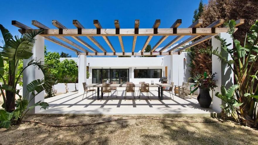 Two villas in Ibiza, in the top 5 of the most visited in Idealista