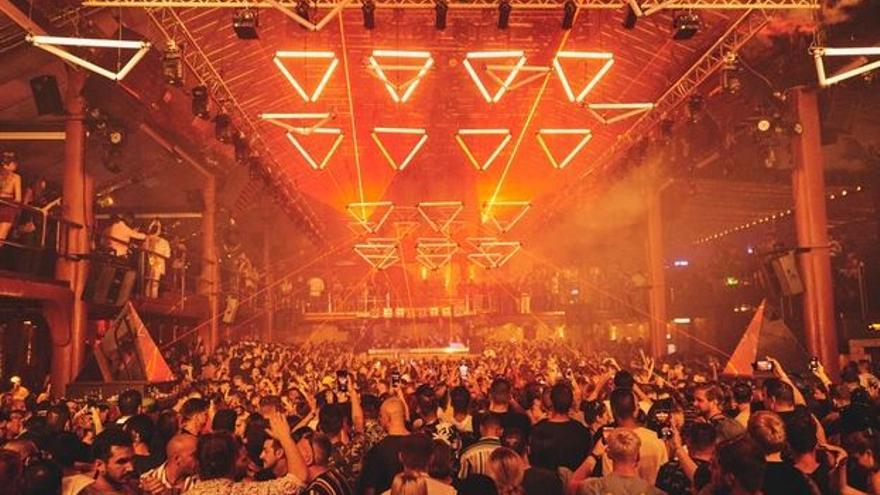 Una imagen de Amnesia durante la fiesta Pyramid