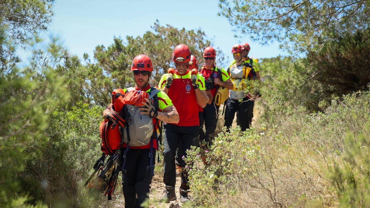 Tourist rescued after suffering heat stroke in Sa Pedrera