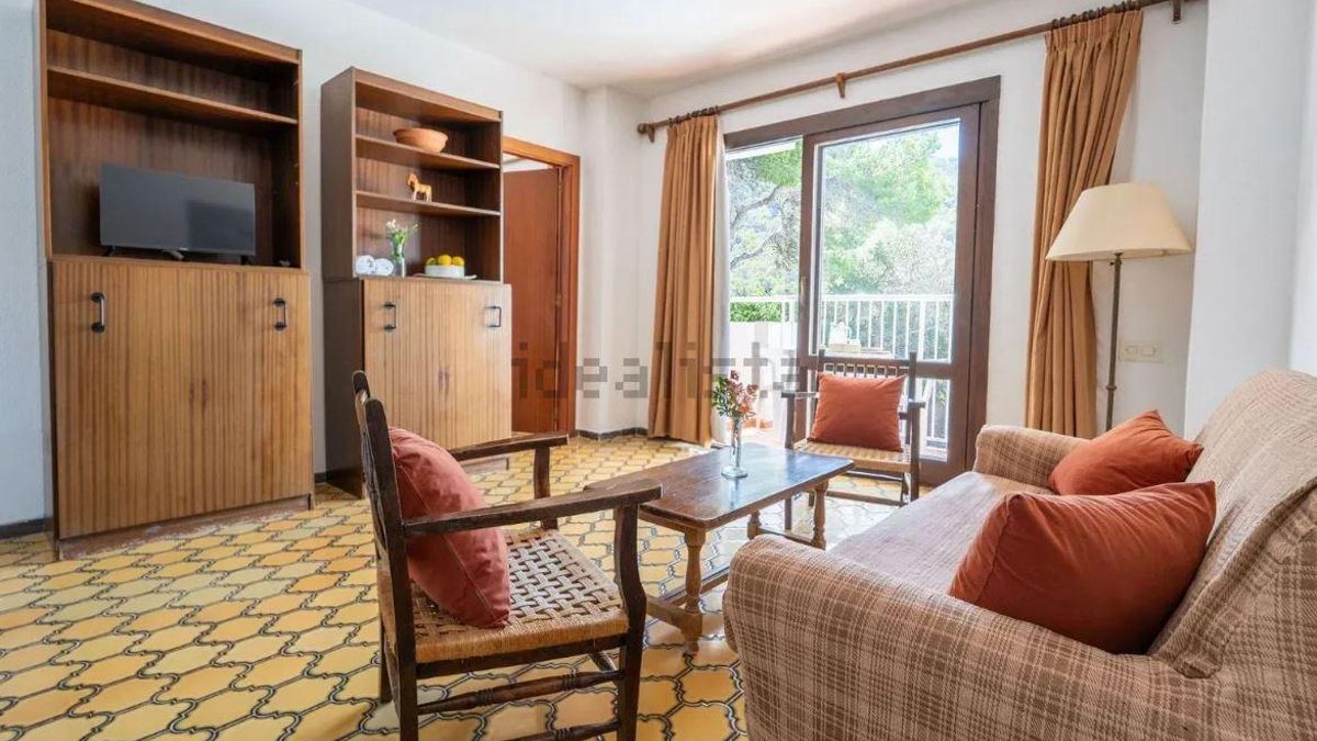 Bargains in the rental of apartments in Ibiza not suitable for residents: apartments for less than 700 euros