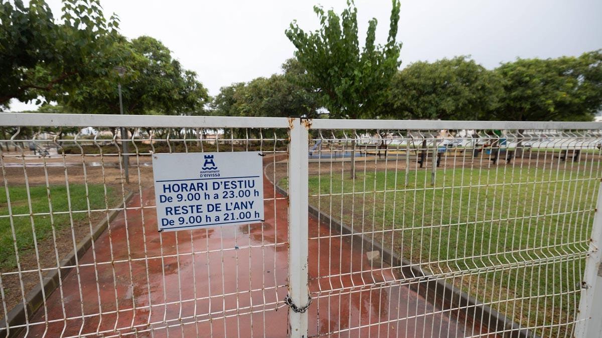 Ibiza Town Hall closes again parks, gardens and outdoor activities due to the heavy rain alert