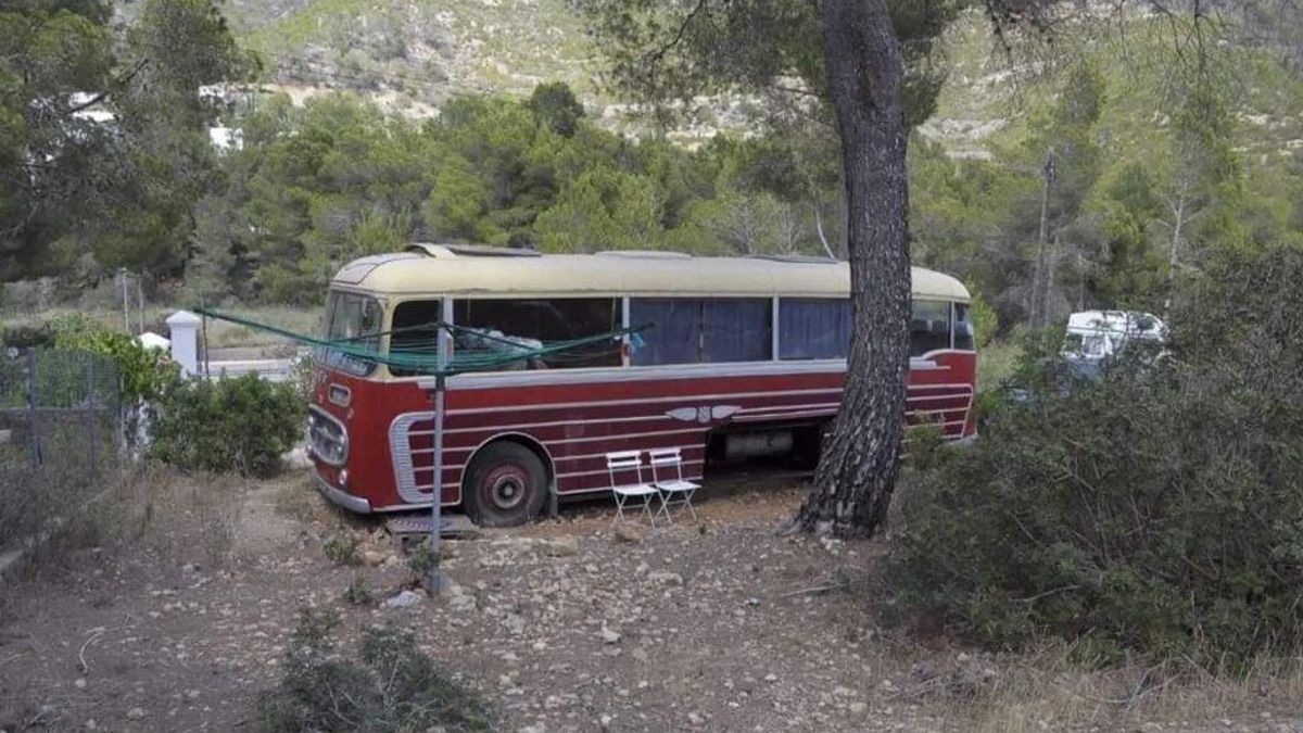 The long history of the Ibiza yoga center that rented teepees, tree hammocks and a vintage bus